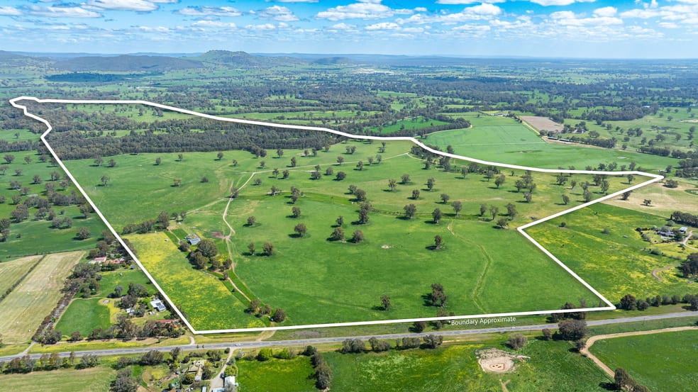 Click to view all images 3083-3175 Riverina Highway Albury NSW 2640 - Image 2