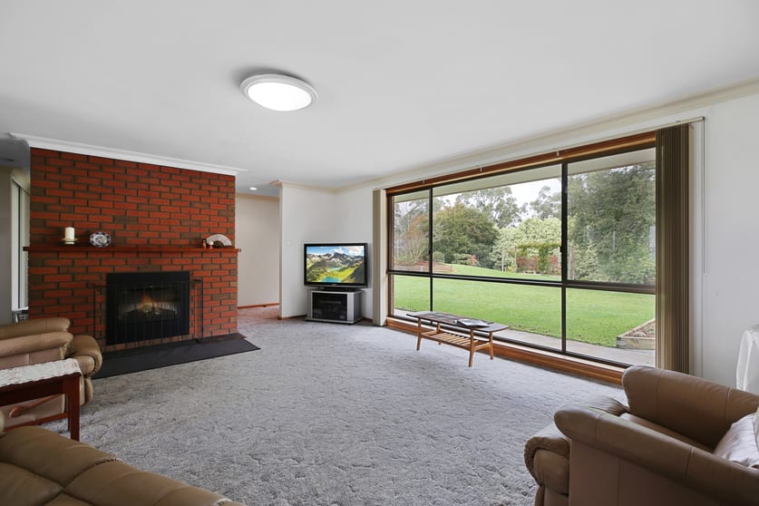 Click to view all images 615 Old Sale Road Drouin West VIC 3818 - Image 3