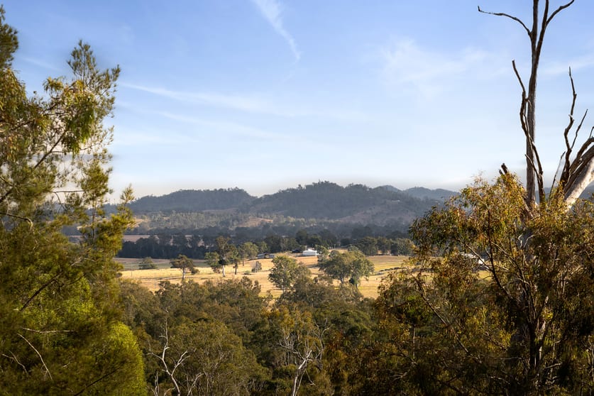 Click to view all images 21 F Holts Road Pine Mountain QLD 4306 - Image 3