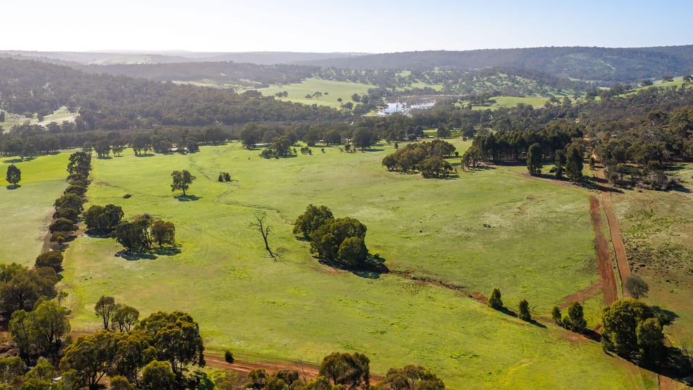 Click to view all images 661 Chittering Valley Road Lower Chittering WA 6084 - Image 1