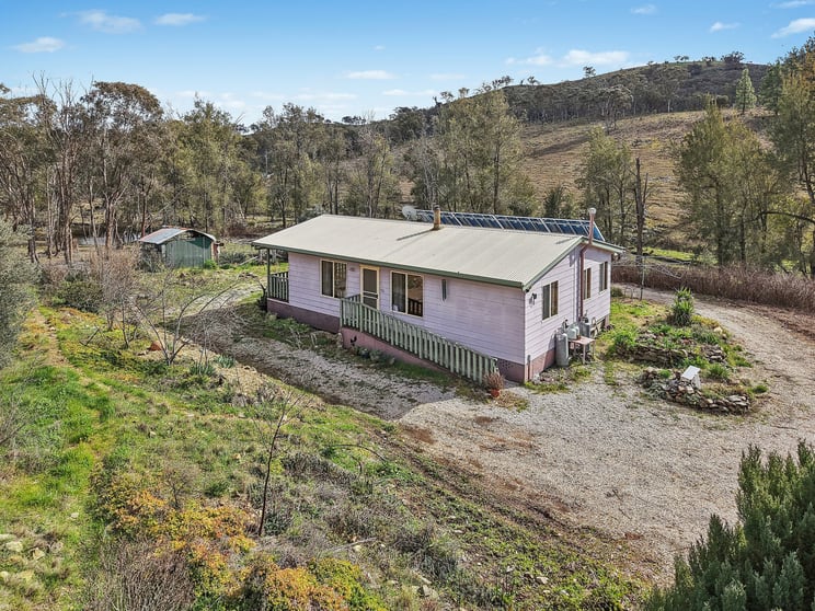 Click to view all images 1051 Windeyer Road Mudgee NSW 2850 - Image 2
