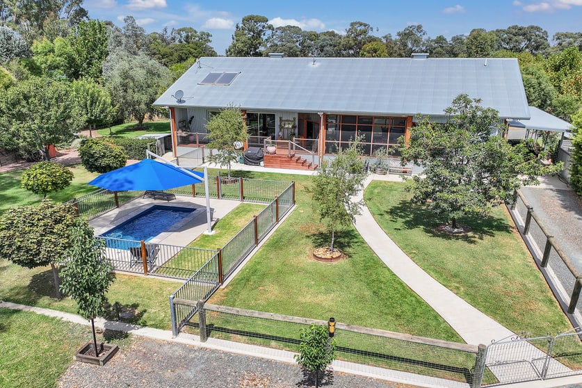 Click to view all images 263 Mitchell Road Echuca Village VIC 3564 - Image 2