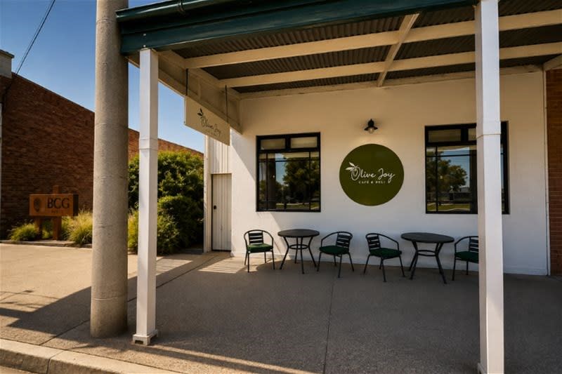 Click to view all images 75 Cumming Avenue Birchip VIC 3483 - Image 2