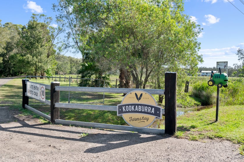 Click to view all images 564 Marsh Road Bobs Farm NSW 2316 - Image 2