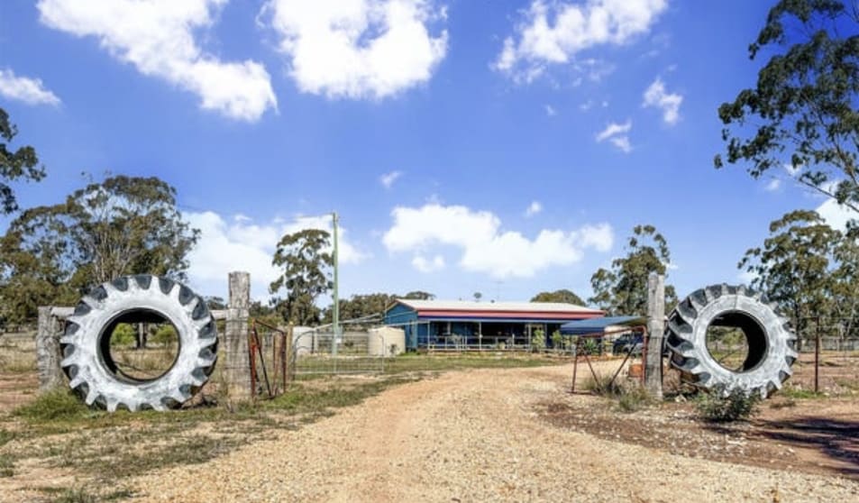 Click to view all images 157 Tolmah Court Tara QLD 4421 - Image 1
