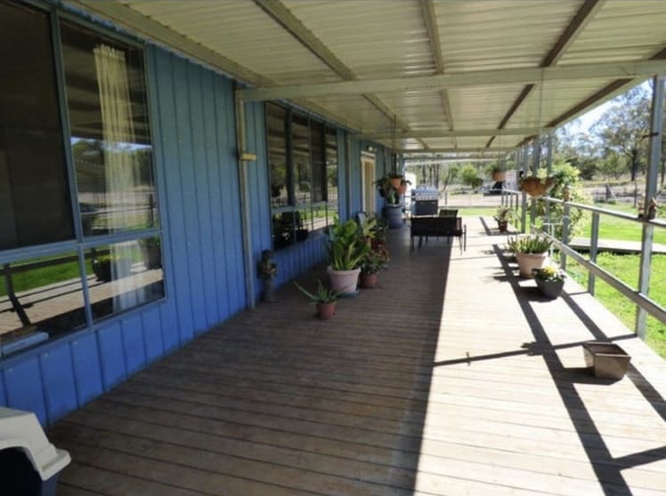 Click to view all images 157 Tolmah Court Tara QLD 4421 - Image 3