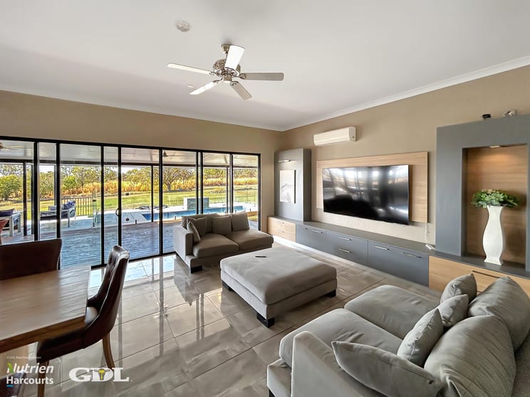 Click to view all images 20 Allwright Court Katherine NT 0850 - Image 2
