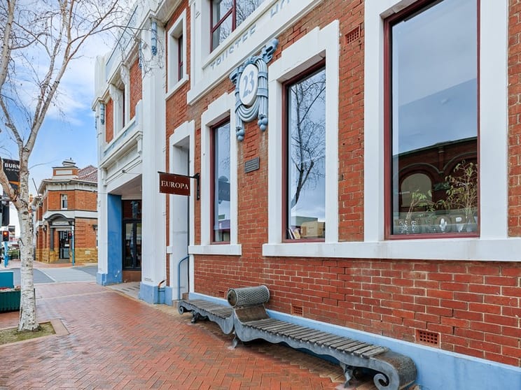 Click to view all images Cafe & Coffee Shop business for sale in Burnie - Image 1