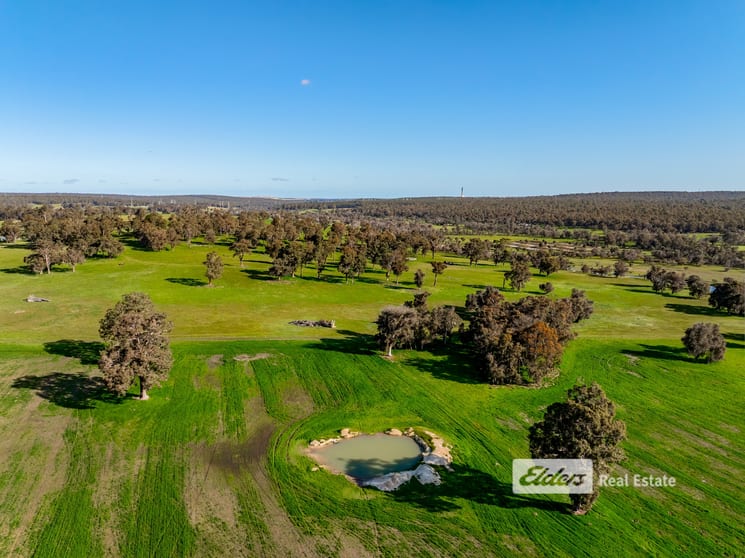 Click to view all images 372 Yourdamung Road Palmer WA 6225 - Image 2