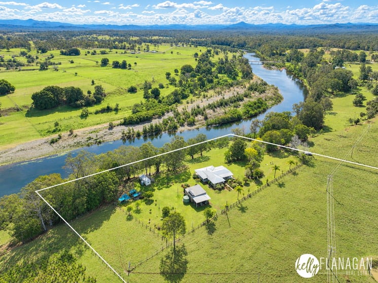 Click to view all images 837 Armidale Road Skillion Flat NSW 2440 - Image 1