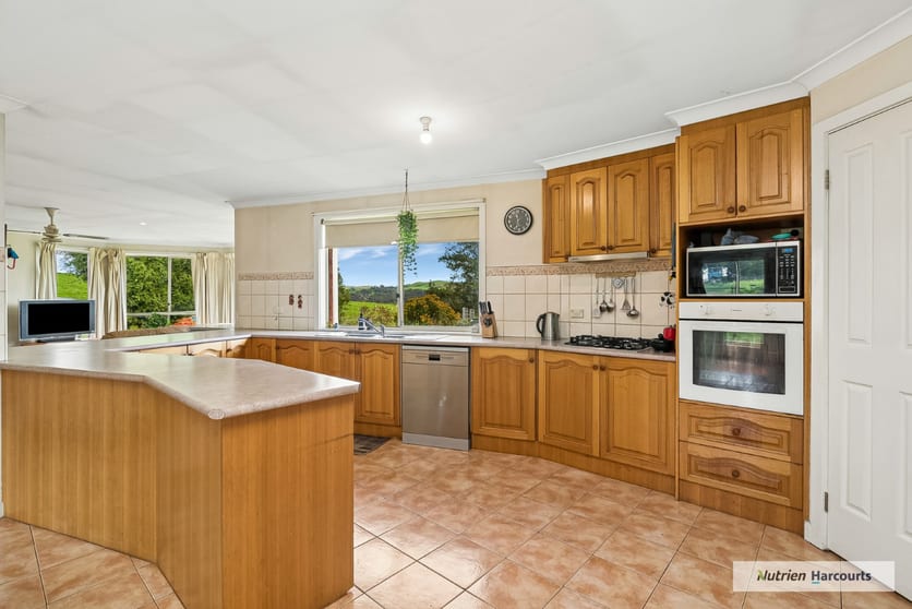 Click to view all images 365 McDonalds Road Clonbinane VIC 3658 - Image 2