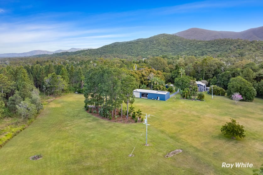 Click to view all images 2386 Byfield Road Byfield QLD 4703 - Image 1