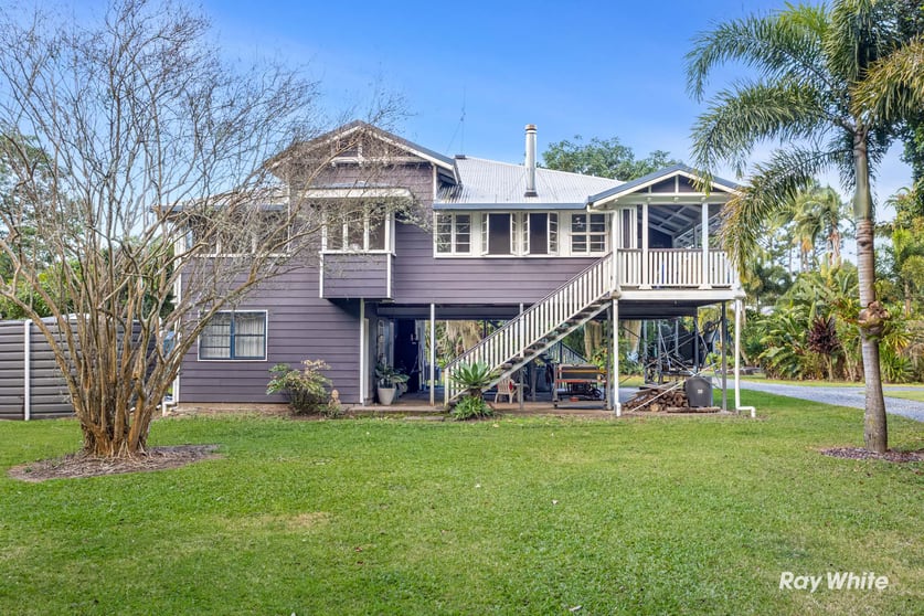 Click to view all images 2386 Byfield Road Byfield QLD 4703 - Image 2