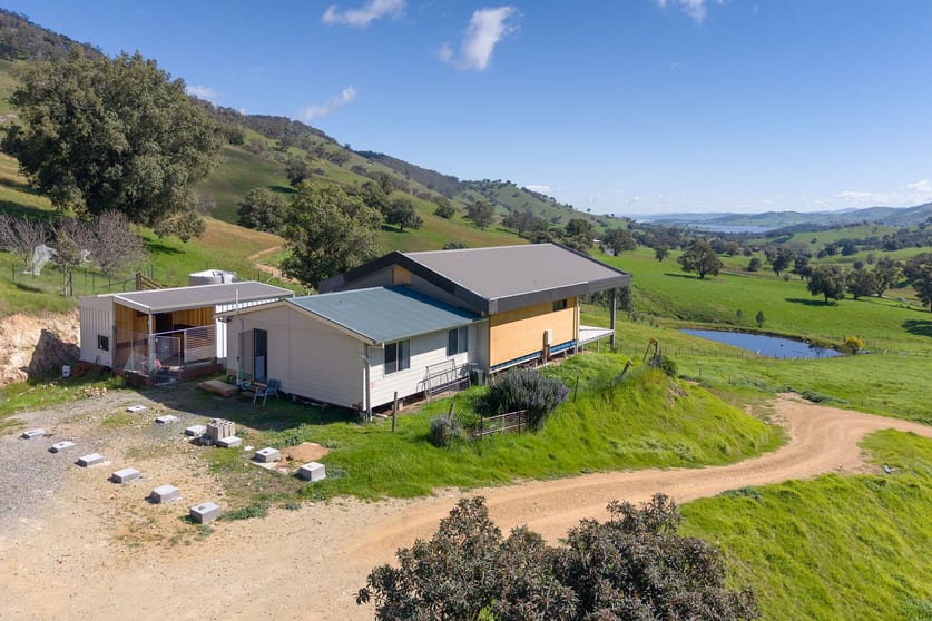Click to view all images 520 Wises Creek Rd Talgarno VIC 3691 - Image 3