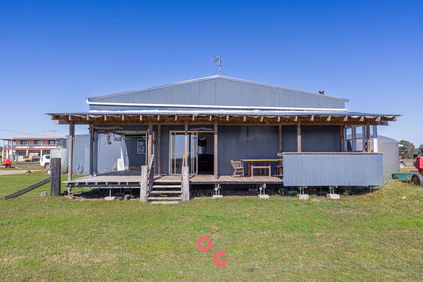 Click to view all images 322 Louth Park Road Louth Park NSW 2320 - Image 2