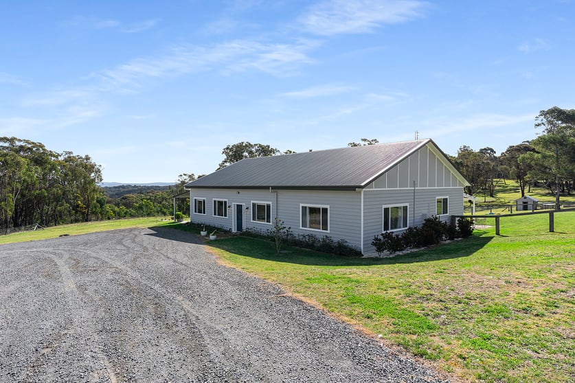 Click to view all images 273 Tugalong Road Canyonleigh NSW 2577 - Image 1