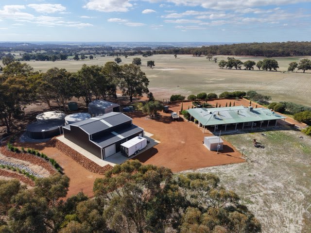 Click to view all images 148 Jilyading Drive Hoddys Well WA 6566 - Image 2