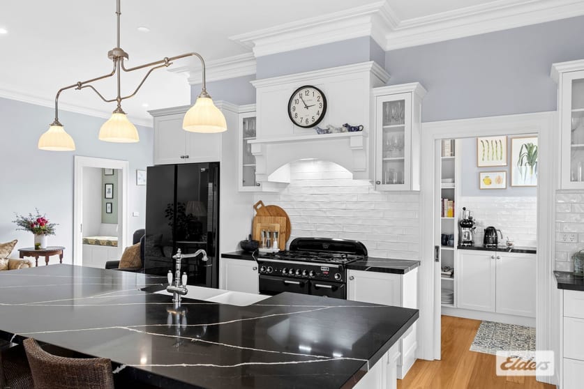 Click to view all images 145 Donovans Road Woodend VIC 3442 - Image 2