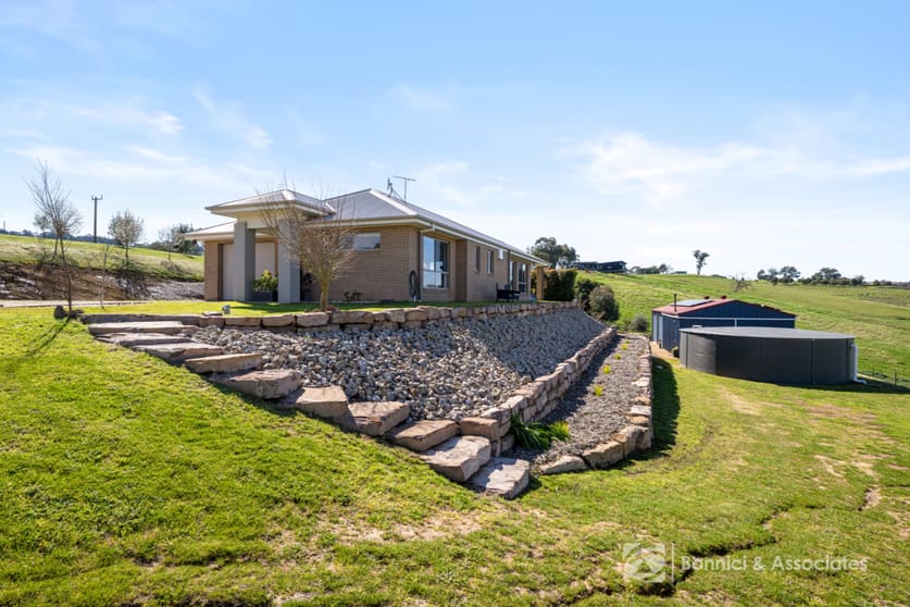 Click to view all images 90 Flagstaff Road Talgarno VIC 3691 - Image 2
