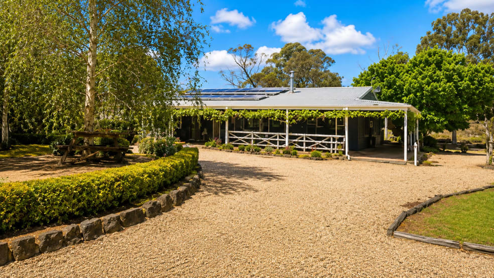 Click to view all images 31 Woodcote lane Munro VIC 3862 - Image 3
