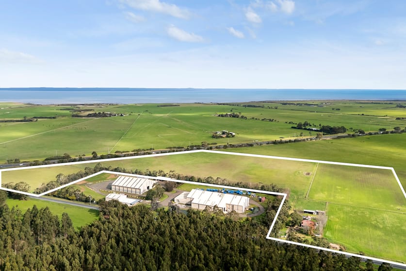 Click to view all images Lot 31 Sybella Avenue Koo Wee Rup VIC 3981 - Image 3