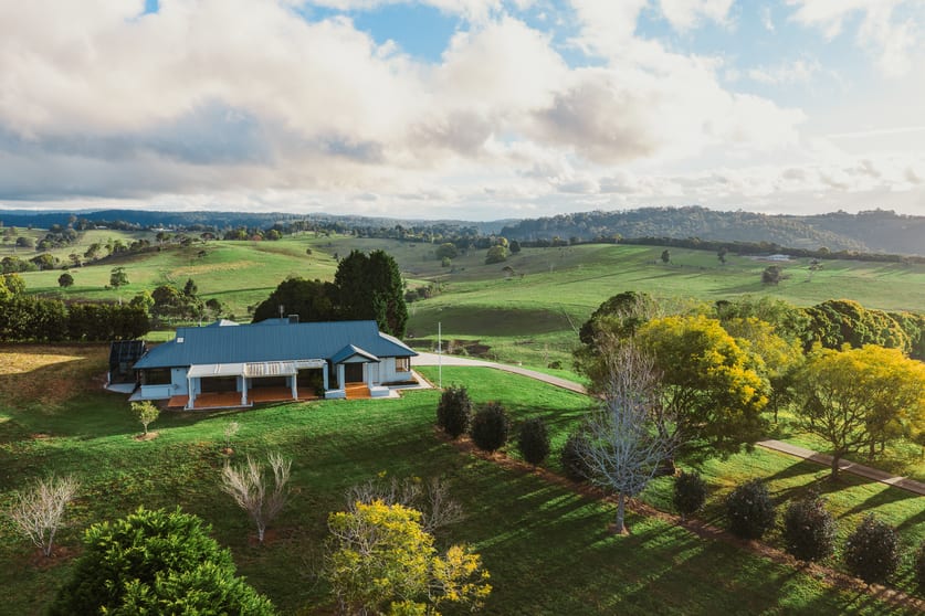 Click to view all images 73 South West Road Beechmont QLD 4211 - Image 2