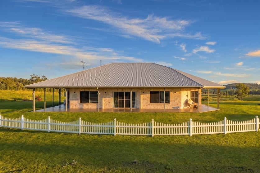 Click to view all images 569 Counter Road Wolvi QLD 4570 - Image 3