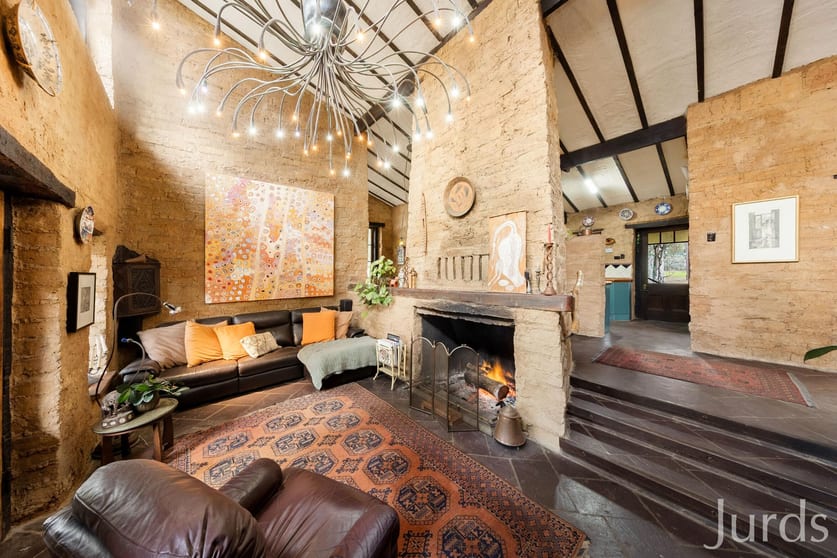 Click to view all images 341 Palmers Lane Pokolbin NSW 2320 - Image 3