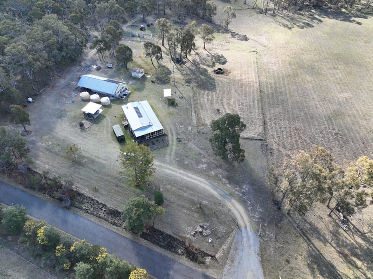 Click to view all images 352 Mount Mackenzie Road Tenterfield NSW 2372 - Image 2