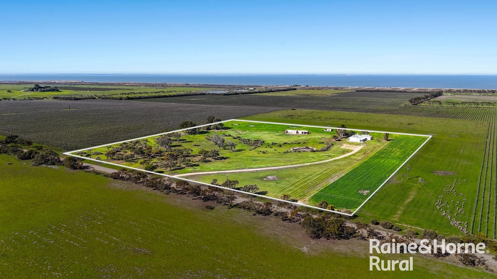 Click to view all images 144 Verco Road Langhorne Creek SA 5255 - Image 3