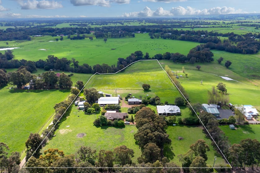 58 Orchard Road Burekup WA 6227 - Image 1