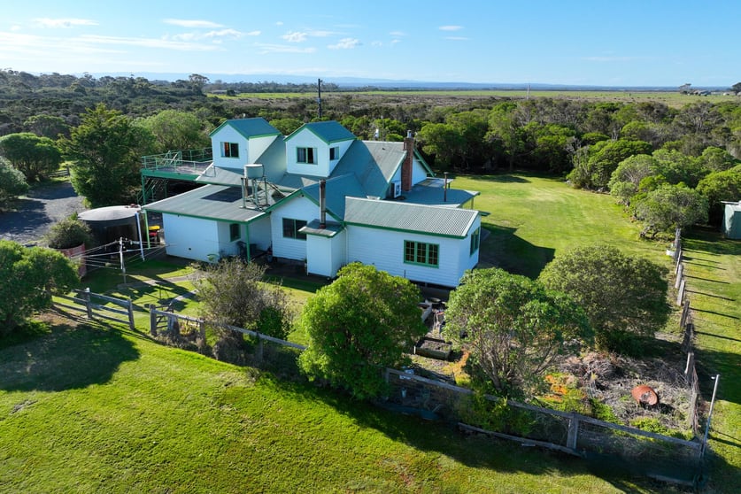 492 Manns Beach Road Manns Beach VIC 3971 - Image 2