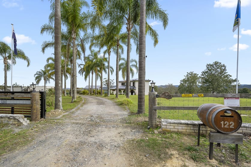 Click to view all images 122 Valley Crest Road Cooranbong NSW 2265 - Image 2