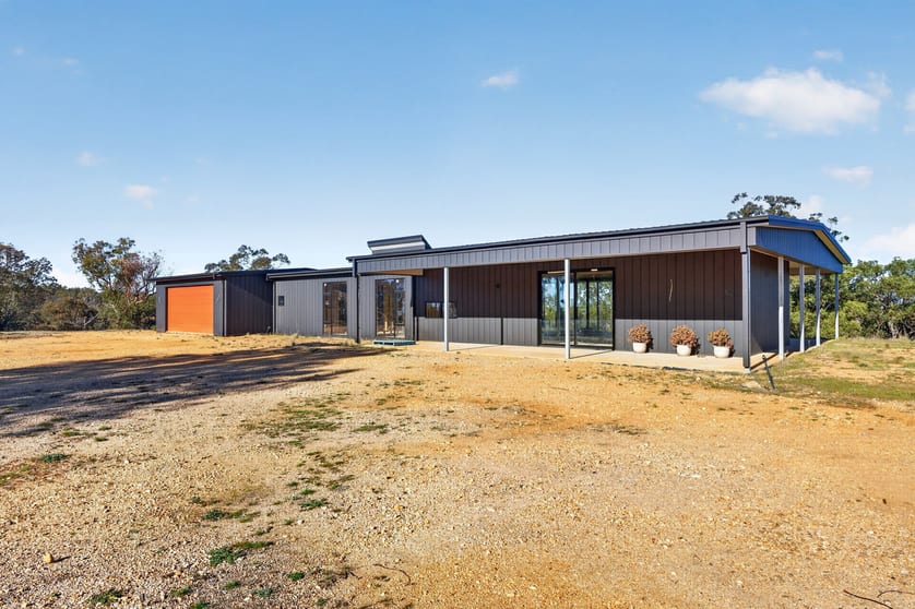 Click to view all images 445 Commonyard Road Newry VIC 3859 - Image 2