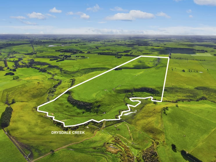 Click to view all images . Woodlawn Road Purnim VIC 3278 - Image 3