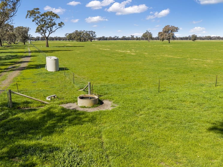 Click to view all images 536 Arcadia Two Chain Road Arcadia South VIC 3631 - Image 2