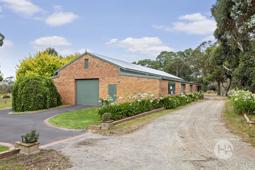 Click to view all images 50 Highview Road Skye VIC 3977 - Image 2