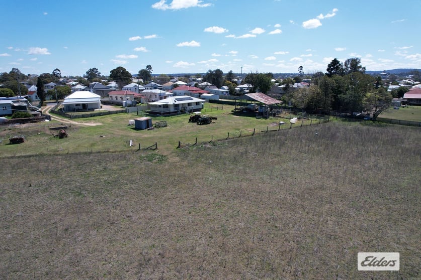 Click to view all images 35-43 Mcevoy Street Warwick QLD 4370 - Image 3
