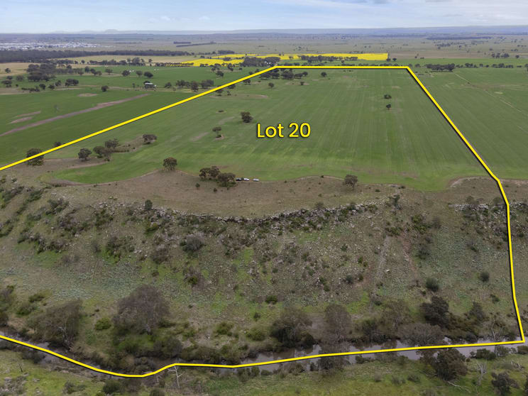 94-218 Eynesbury Road Eynesbury VIC 3338 - Image 3