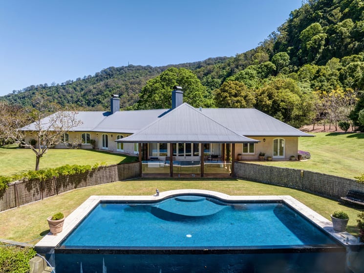 Click to view all images 139 Grahams Road Meroo Meadow NSW 2540 - Image 2