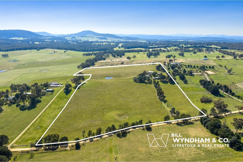 Click to view all images 380 Hodges Estate Road Ellaswood VIC 3875 - Image 1