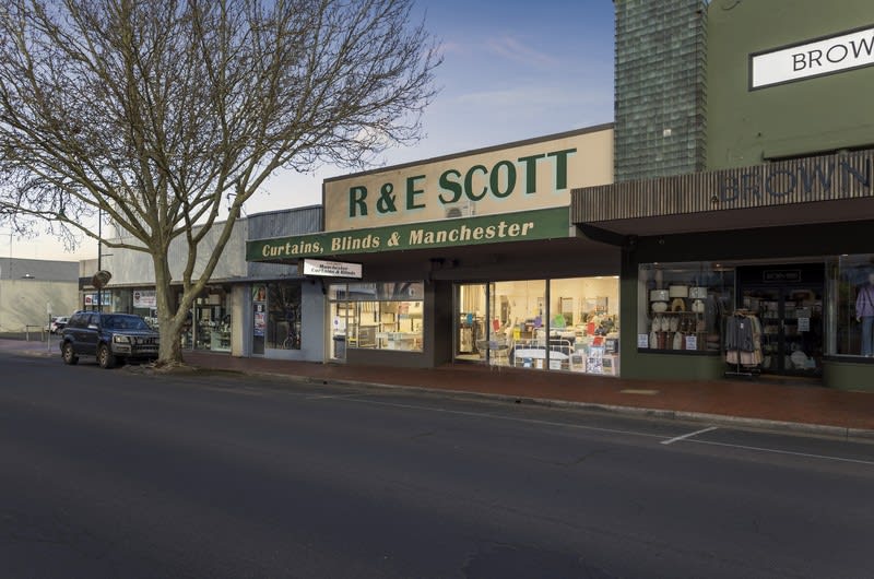 Click to view all images 198-200 Gray Street Hamilton VIC 3300 - Image 3
