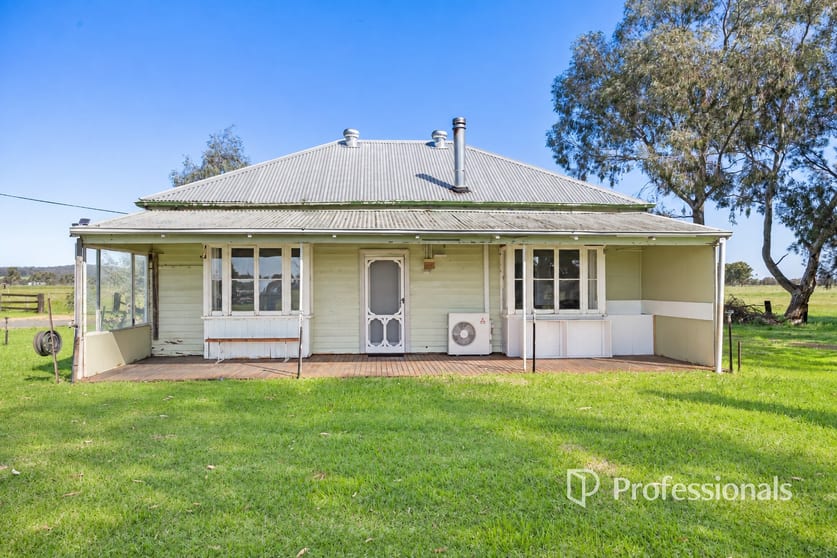 100 Norah Brook Road Benger WA 6223 - Image 3