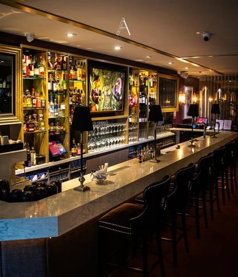 Click to view all images Alcohol & Liquor business for sale in Balwyn - Image 1