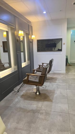 Click to view all images Beauty Salon business for sale in Mitcham - Image 2