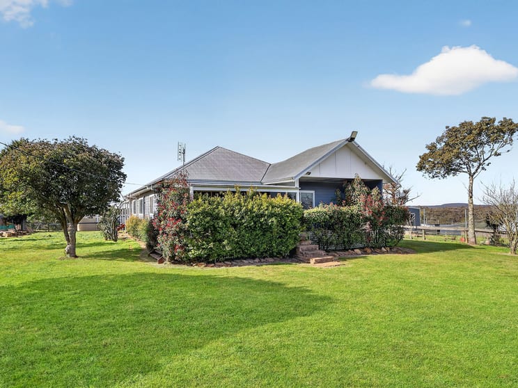 Click to view all images 2200 Canyonleigh Road Canyonleigh NSW 2577 - Image 2