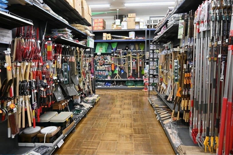 Homeware & Hardware  business for sale in Monto - Image 1