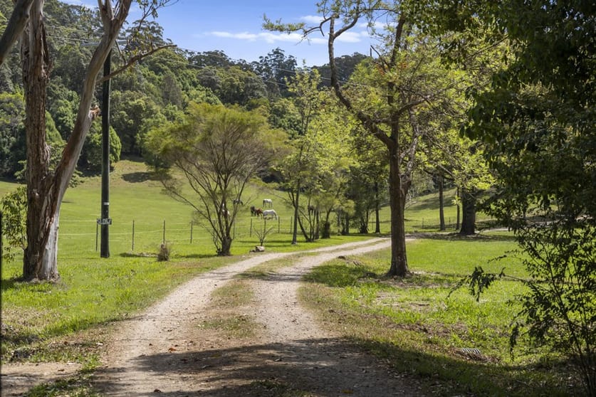 Click to view all images 88 Burringbar Road Burringbar NSW 2483 - Image 3