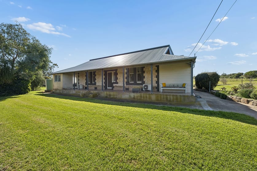 Click to view all images 24 South Bokara Road Mypolonga SA 5254 - Image 2