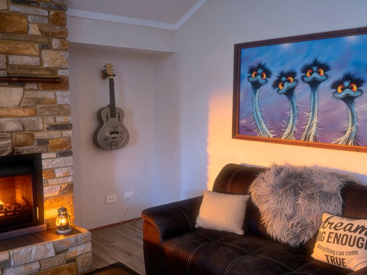 Click to view all images 3 Cycad Crescent Wundowie WA 6560 - Image 2